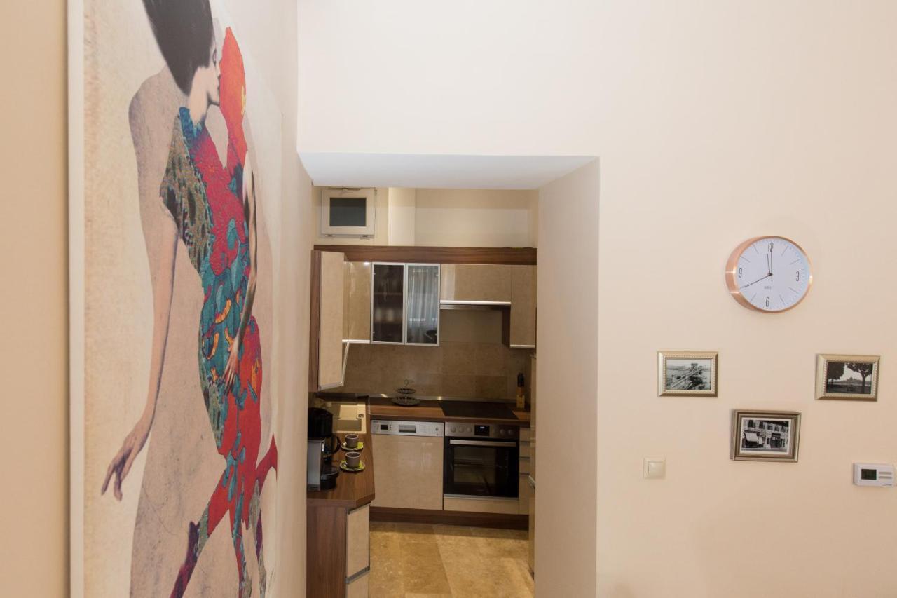 Elegant Apartment With Buda Castle View Budapest Exterior foto
